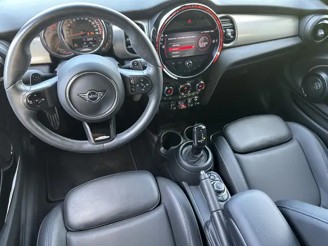 Mini Cooper view 13