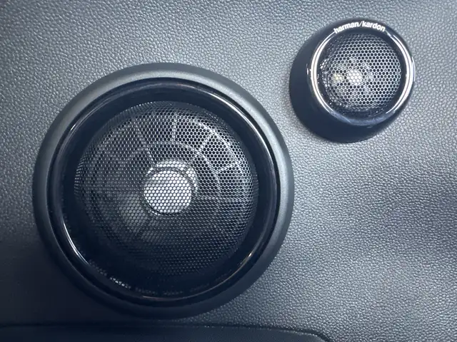Mini Cooper view 12