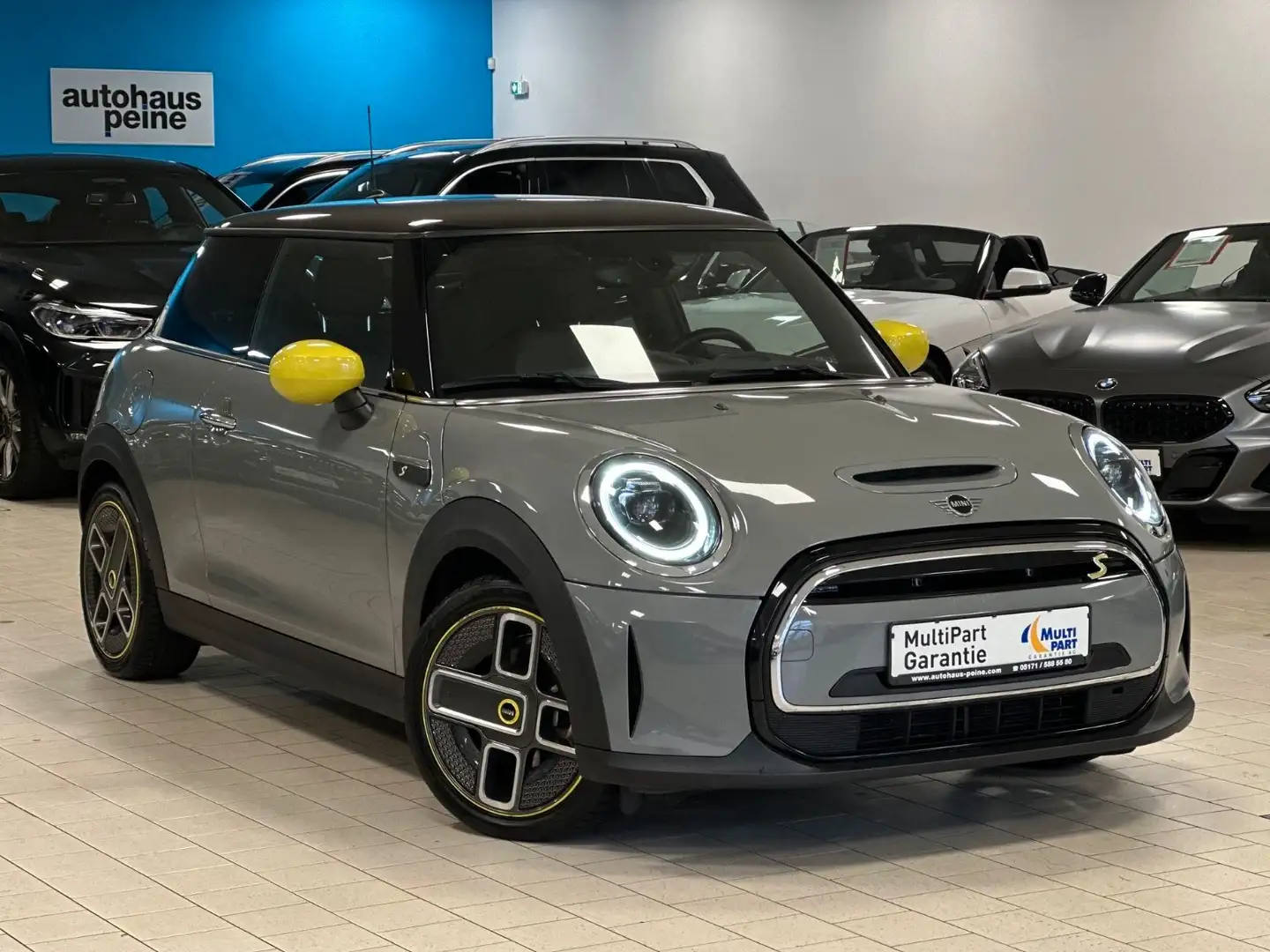 MINI Cooper SE CooperSE/Navi/LEDer/Temp/LenkradHz/SportStz/ElTr Grau - 1