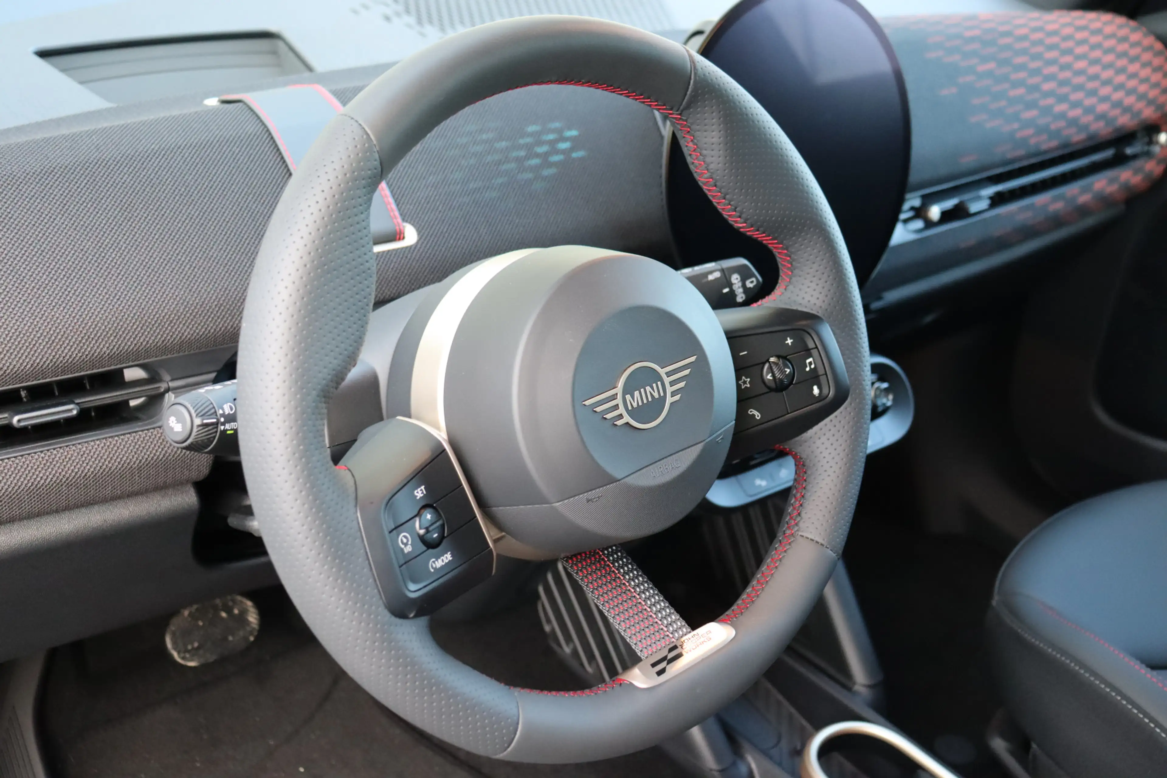 MINI Aceman SE / John Cooper Works / Pakket XL / 19" John Coop — photo 10