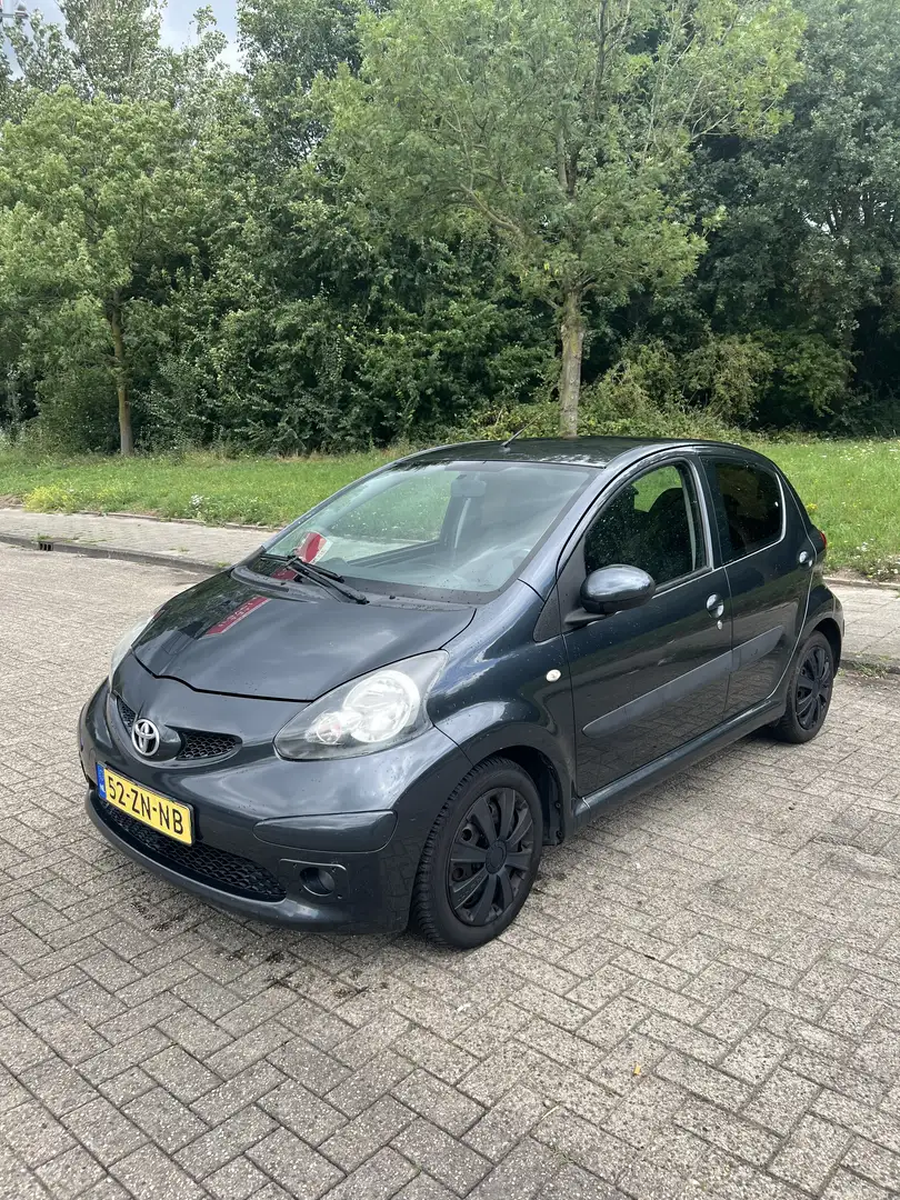 Toyota Aygo 1.0-12V Sport Gris - 2