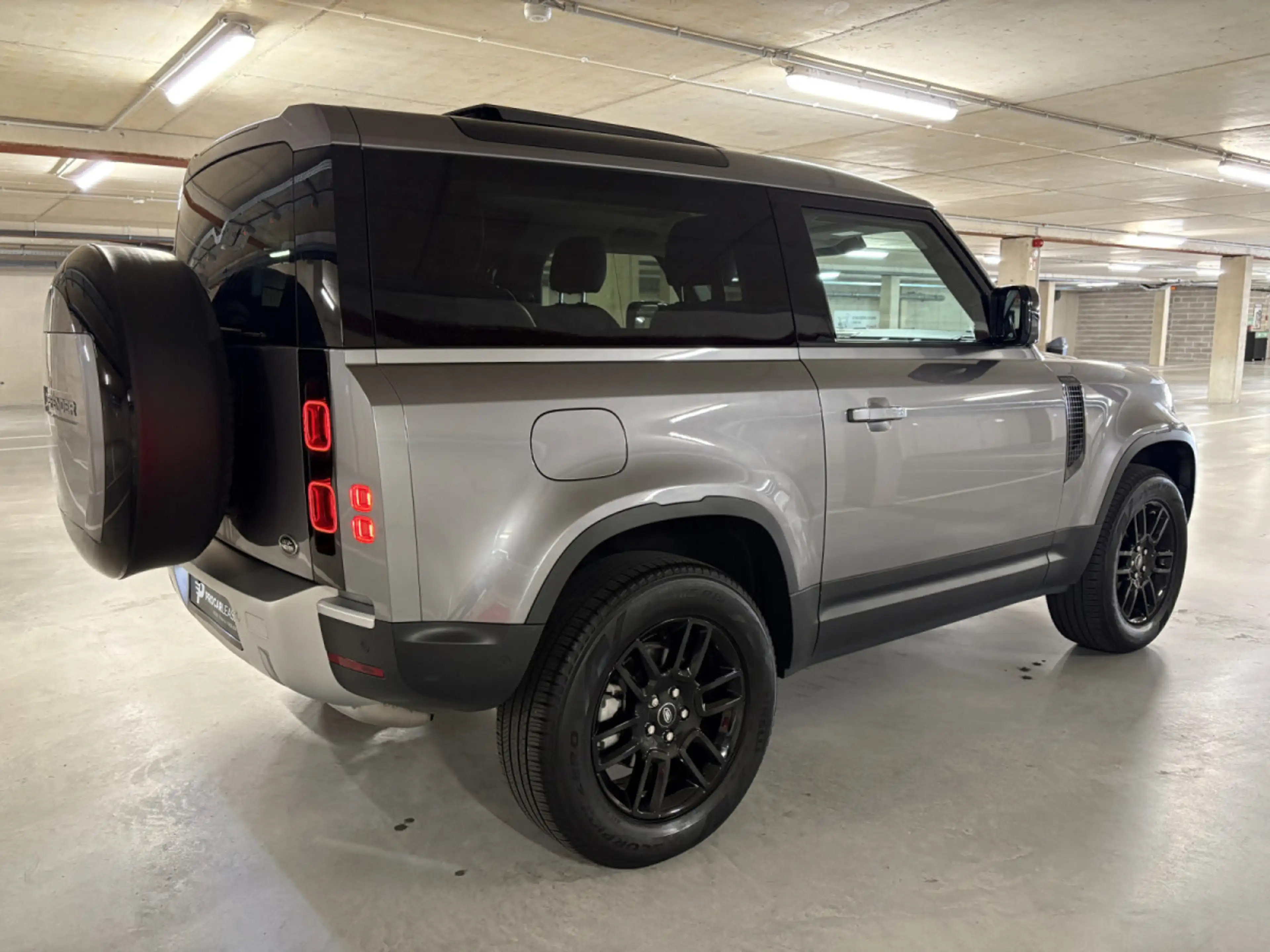 Land Rover Defender DEFENDER 90 S 3.0 D200/ PANORAMA/ APPLE CAR PLAY/ — photo 7