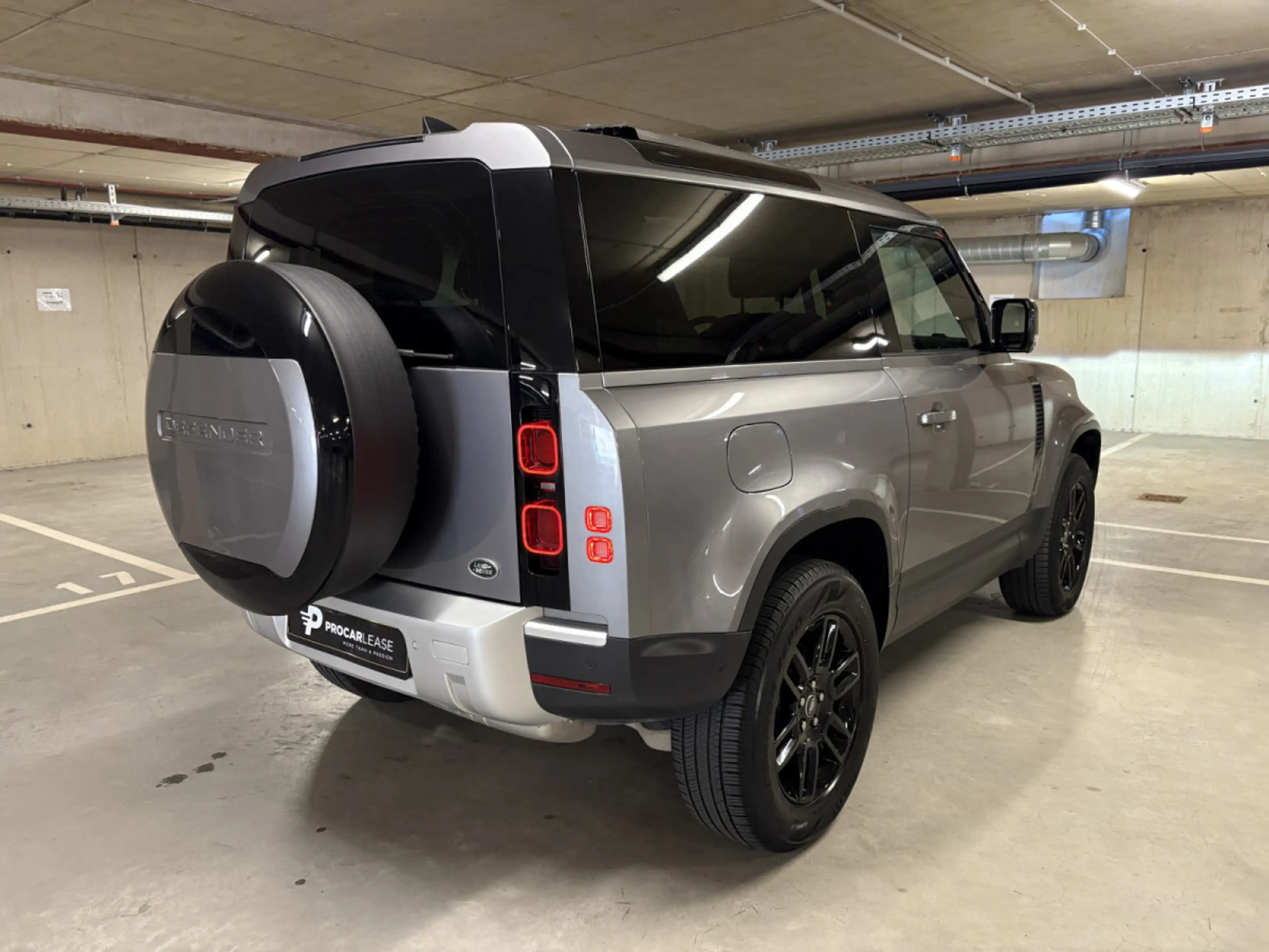 Land Rover Defender DEFENDER 90 S 3.0 D200/ PANORAMA/ APPLE CAR PLAY/ — photo 13