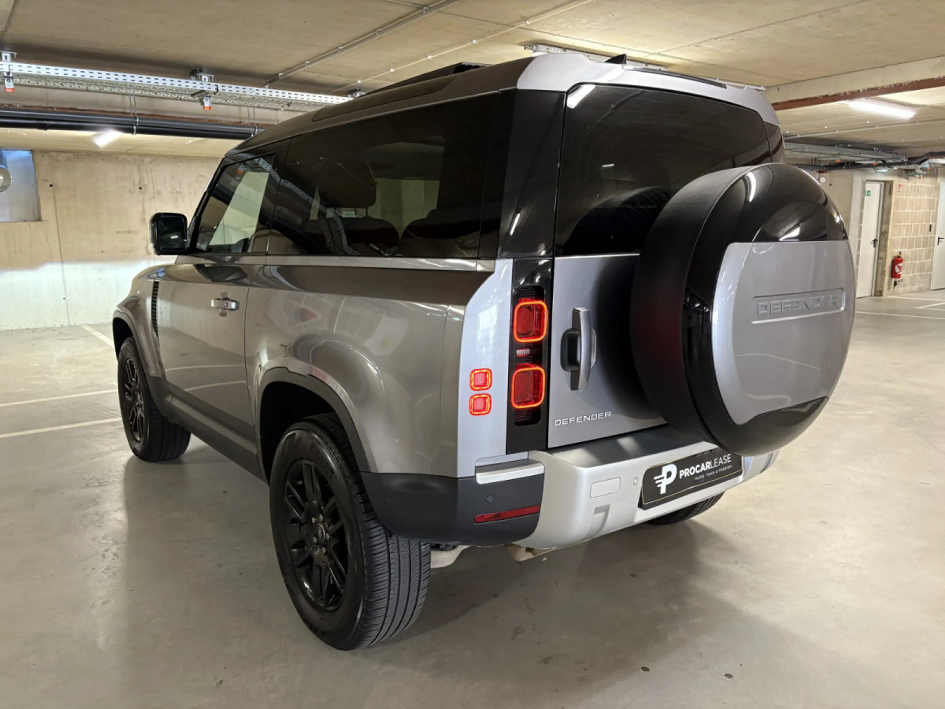 Land Rover Defender DEFENDER 90 S 3.0 D200/ PANORAMA/ APPLE CAR PLAY/ — photo 11