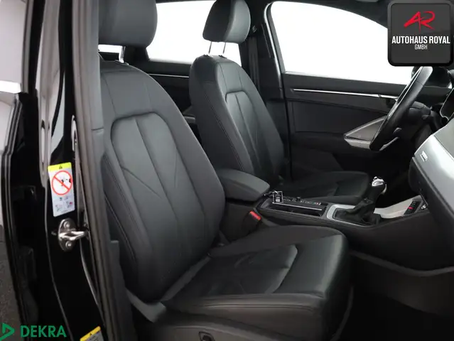 Audi Q3 view 12