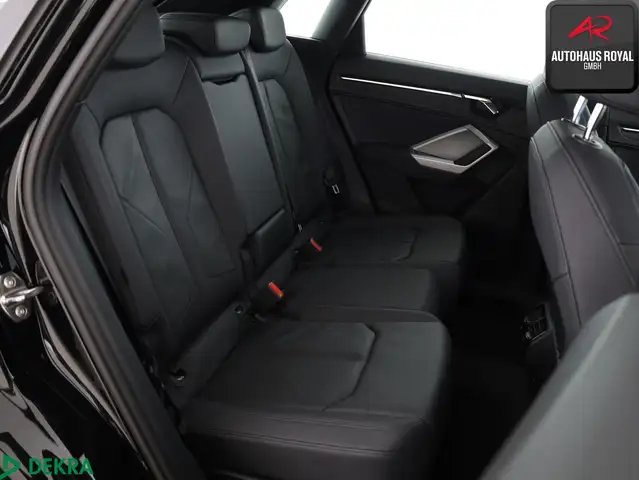 Audi Q3 view 13