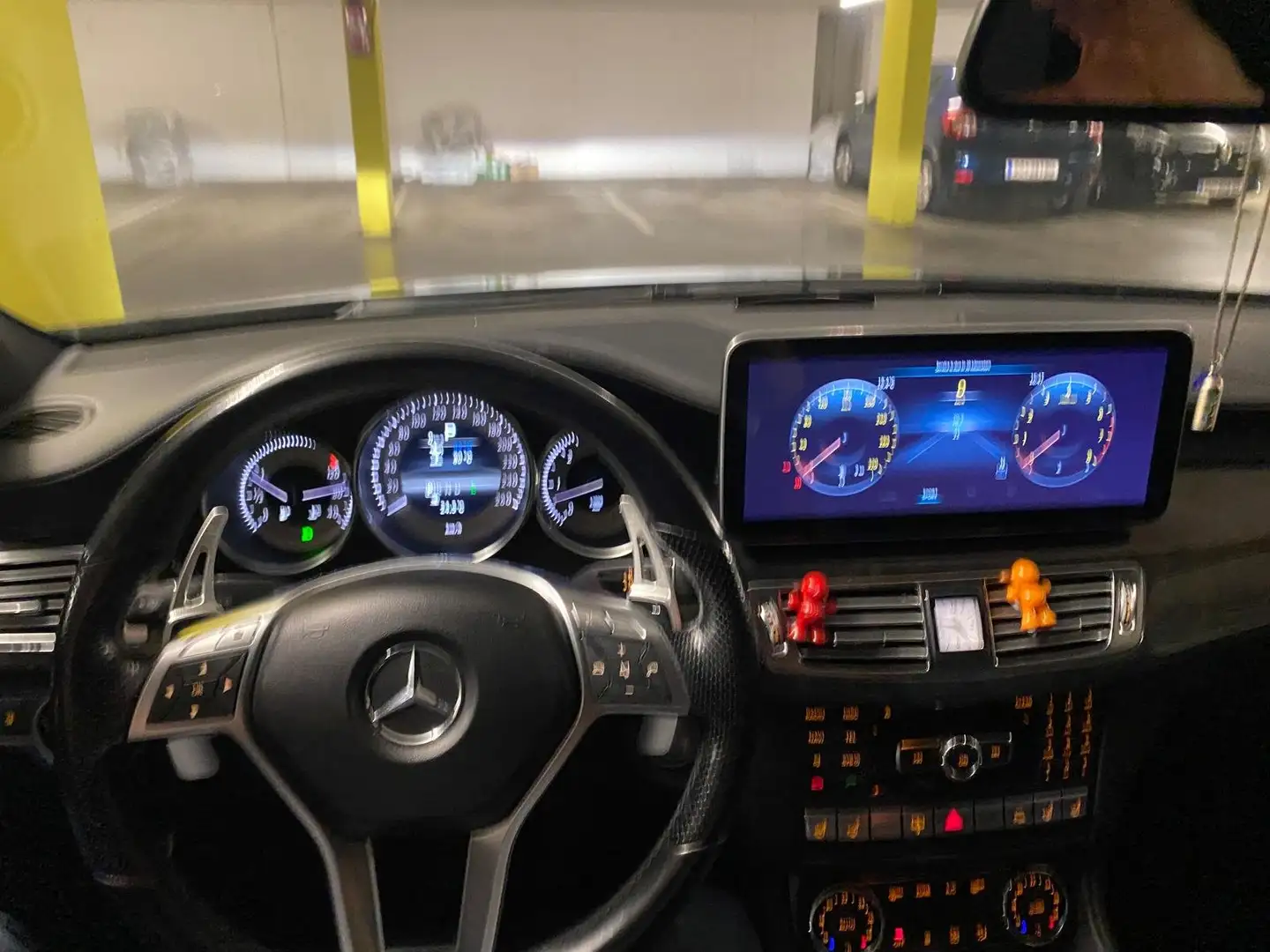 Mercedes-Benz CLS 350 CLS 350 CDI BlueEfficiency 4MATIC Aut. DPF Schwarz - 2