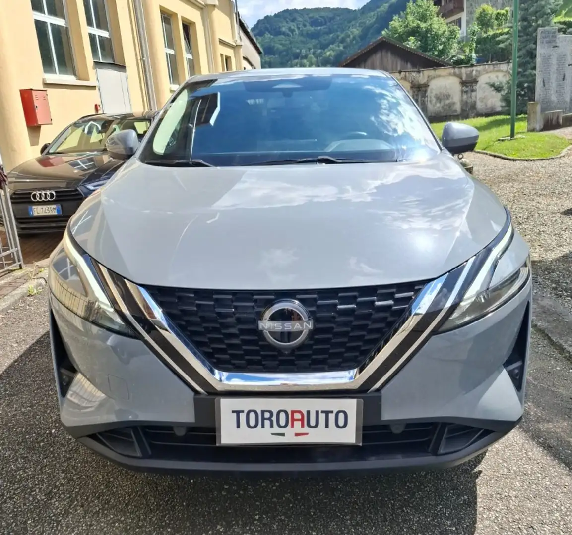Nissan Qashqai MHEV 140 CV N-Connecta UNICO PROPRIETARIO Gris - 2