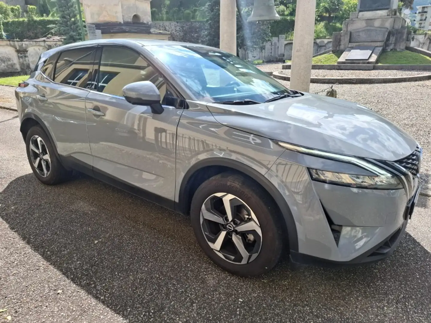 Nissan Qashqai MHEV 140 CV N-Connecta UNICO PROPRIETARIO Gris - 1