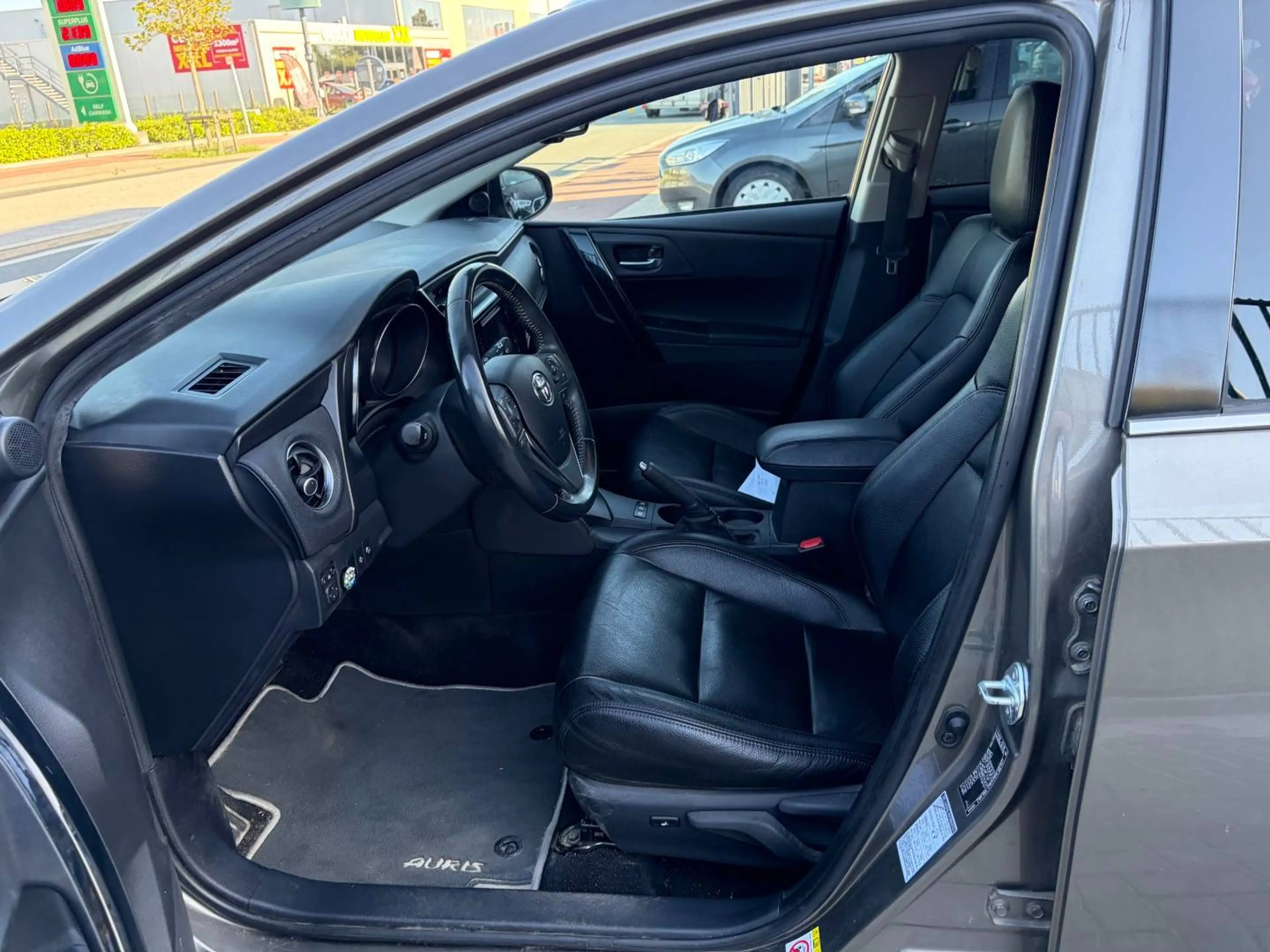 Toyota Auris Auris SW HEV 1.8i CNG — photo 13