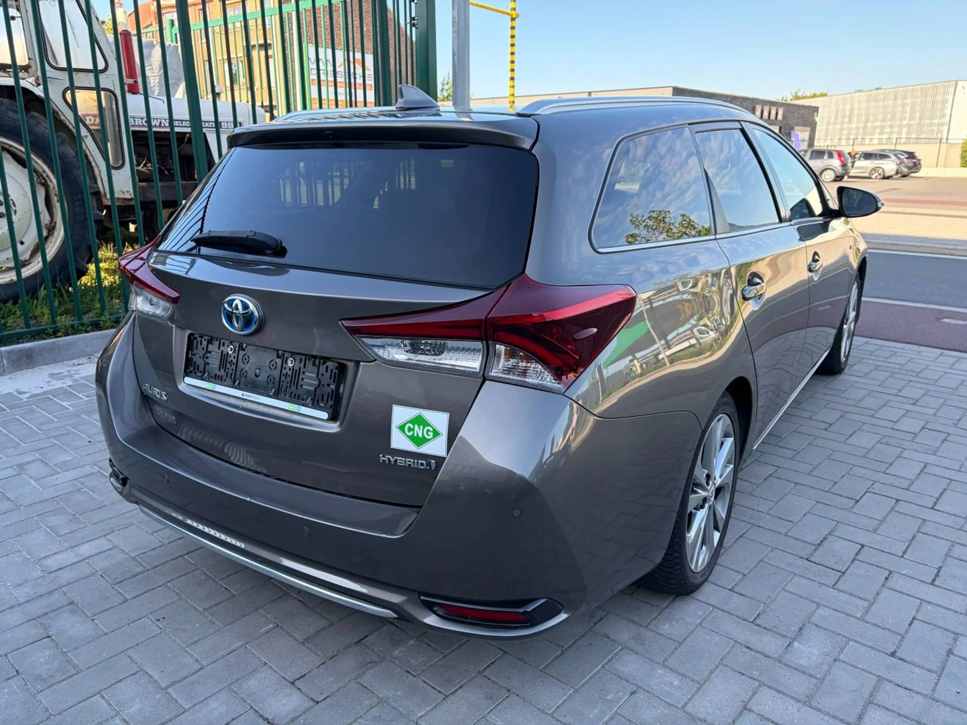 Toyota Auris Auris SW HEV 1.8i CNG — photo 4