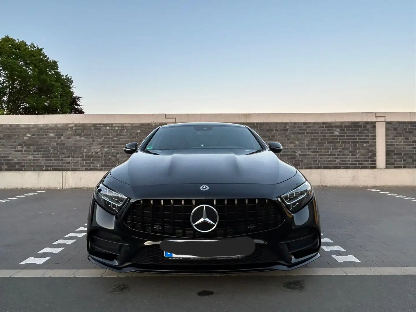 Mercedes-Benz CLS 350 Schwarz - 1