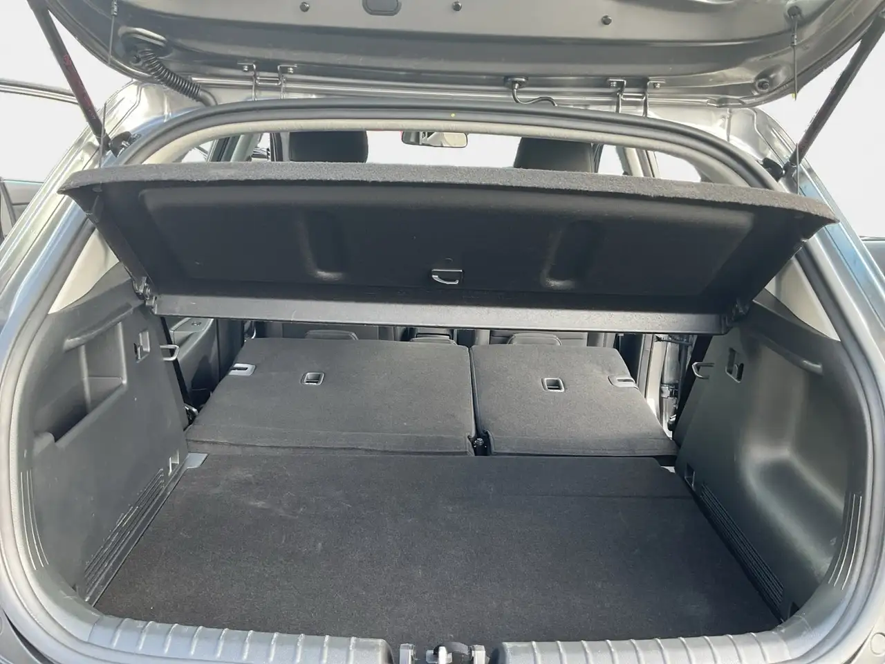 Kia Stonic 1.0 T-GDI Vision +DCT+Navi+R.Kam+Allwetter 12