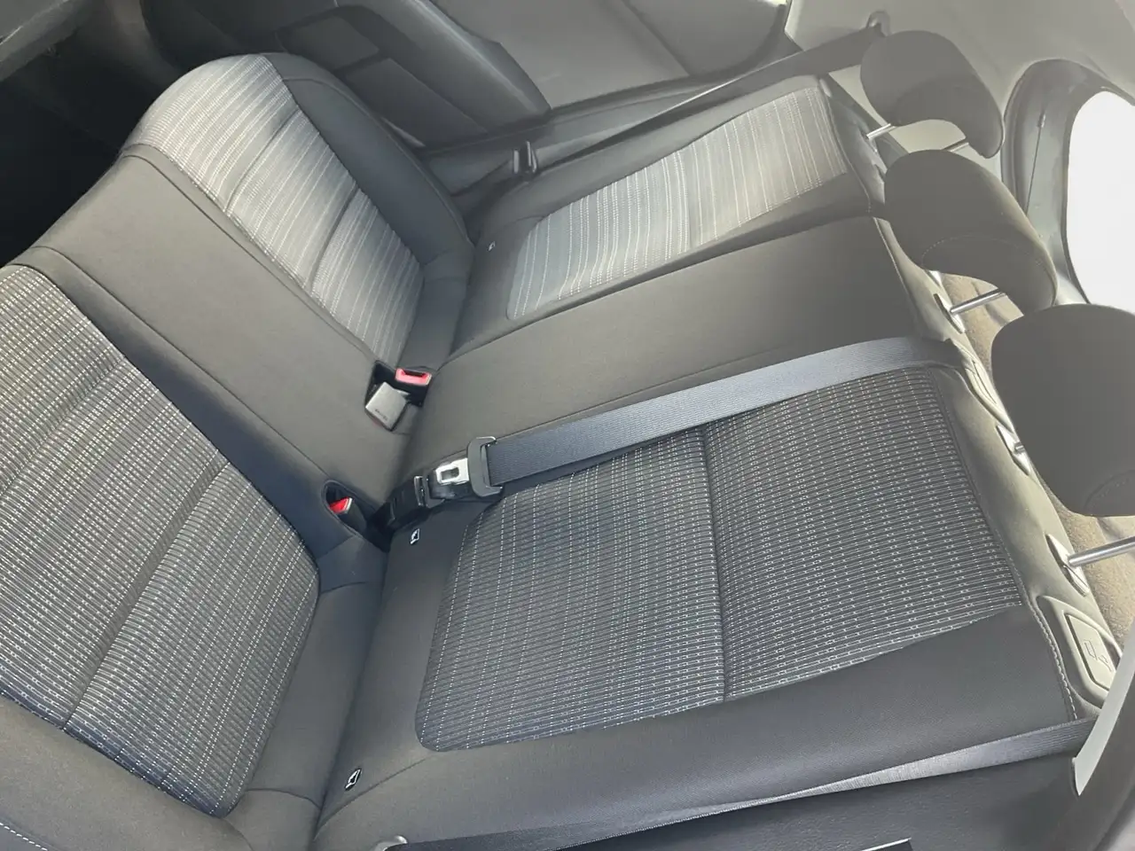 Kia Stonic 1.0 T-GDI Vision +DCT+Navi+R.Kam+Allwetter 10