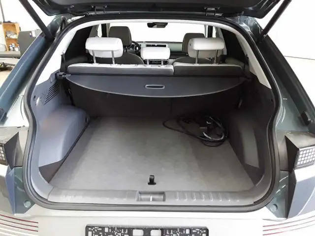 Hyundai Ioniq view 15