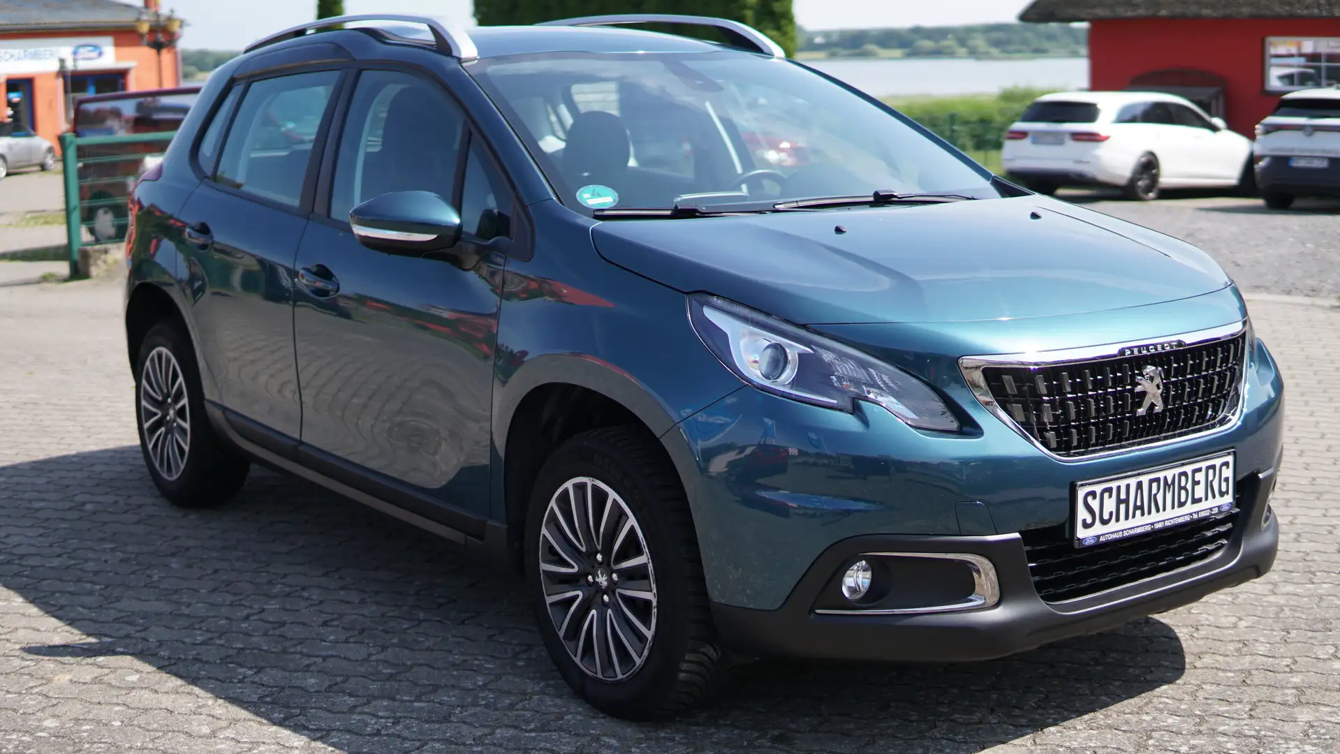 Peugeot 2008 PureTech 82 Active + PDC+ Klima + GÜNSTIG + Grün - 1