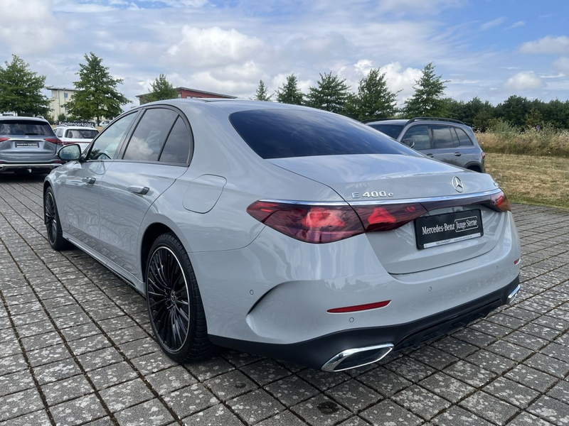 Mercedes-Benz E 400 e 4MATIC Limousine mit EQ Hybrid Technolog — photo 8