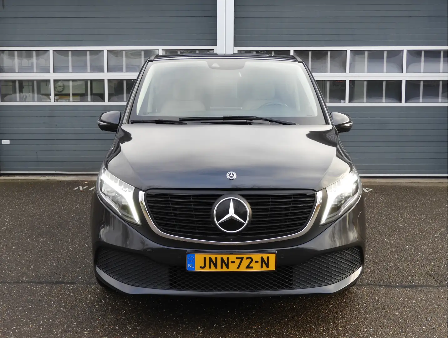Mercedes-Benz EQV 300 L2 AVANTGARDE | LED | LEDER | DISTRONIC | 360° CAM Grijs - 2