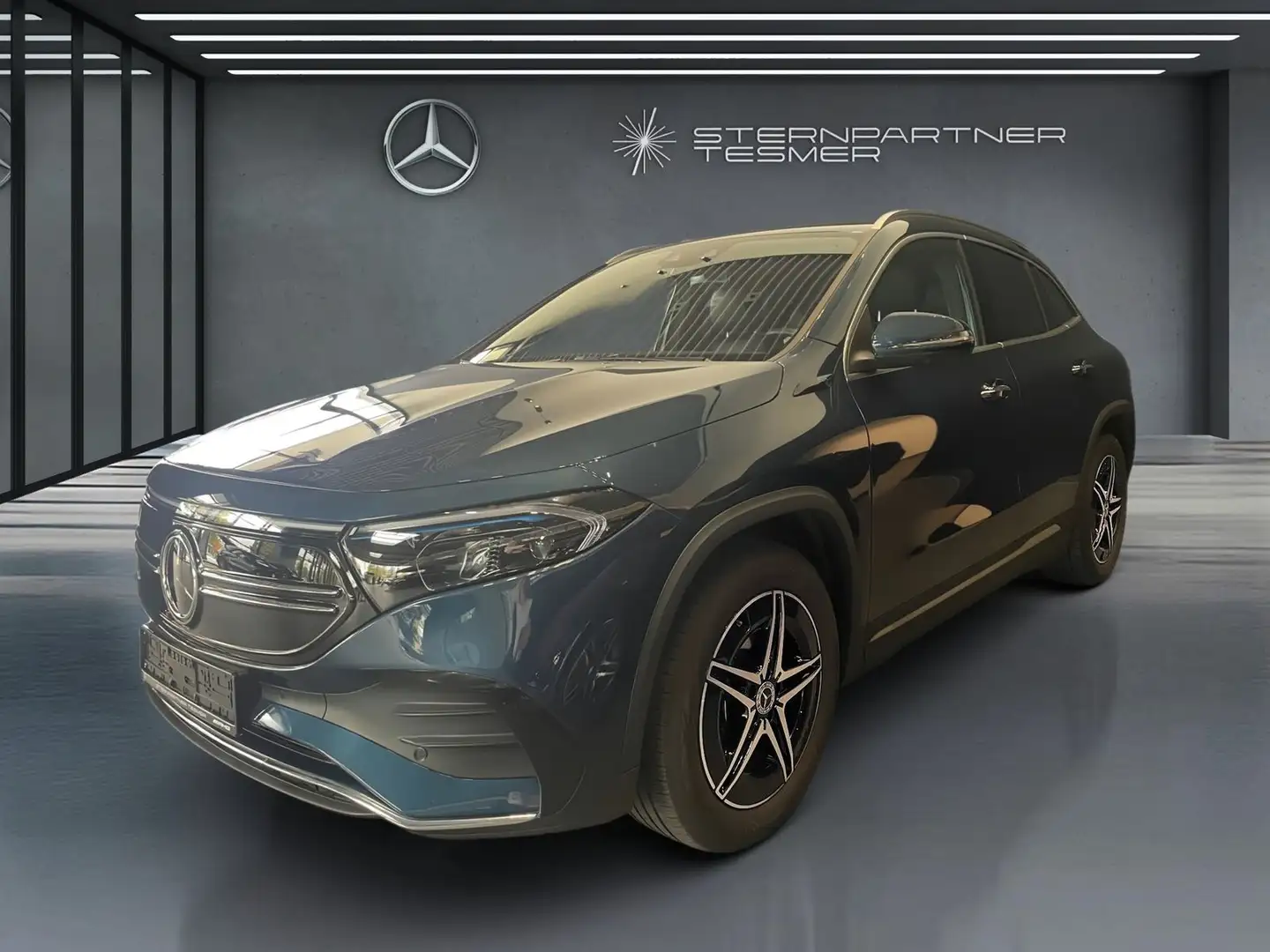 Mercedes-Benz EQA 250 AMG+AHK+360°+KEYLESS+KAMERA+DISTRONIC Bleu - 1