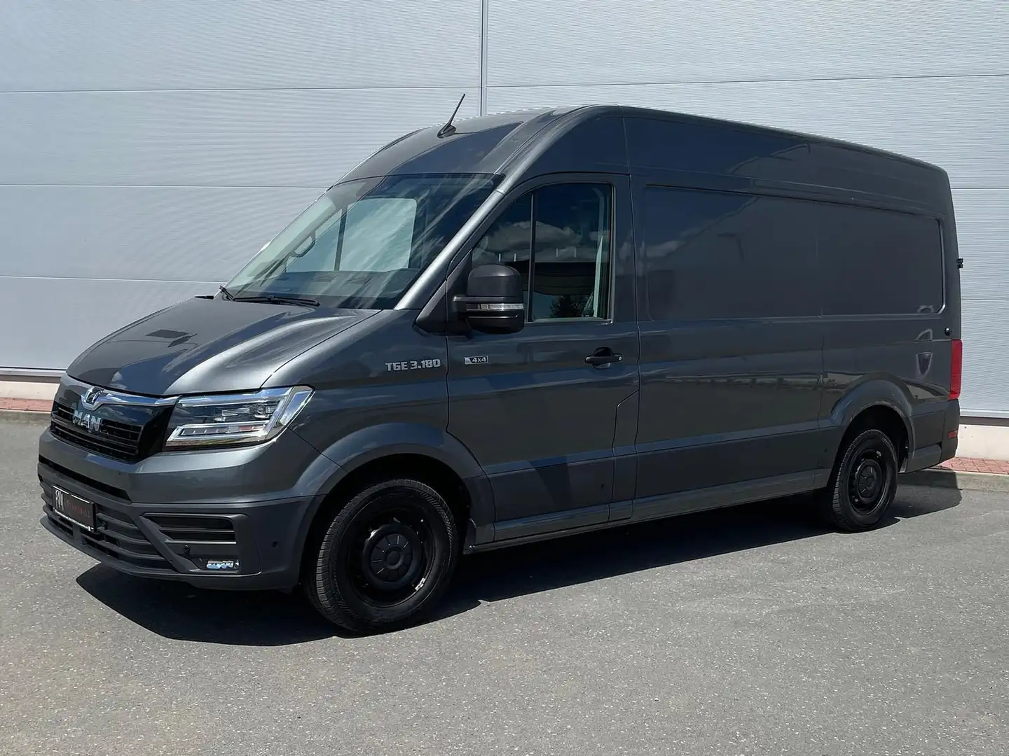 MAN TGE 3.180 L3H3 Kasten 4x4 AUTOM DIFF AHK ACC Grau - 1