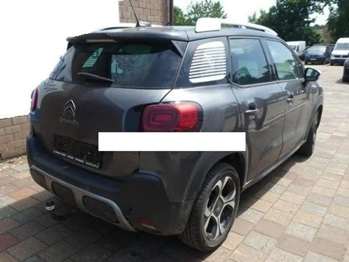 Citroen C3 Aircross 1.2 PureTech / € 10.990 netto / Aut. / Navi Grijs - 2