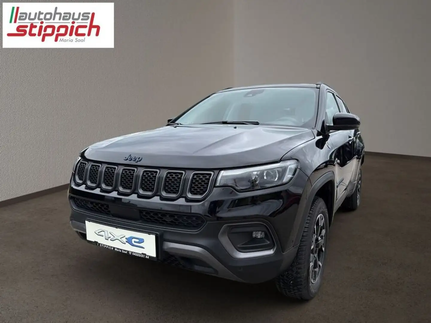 Jeep Compass Trailhawk Plug-In Hybrid 4xe Schwarz - 1