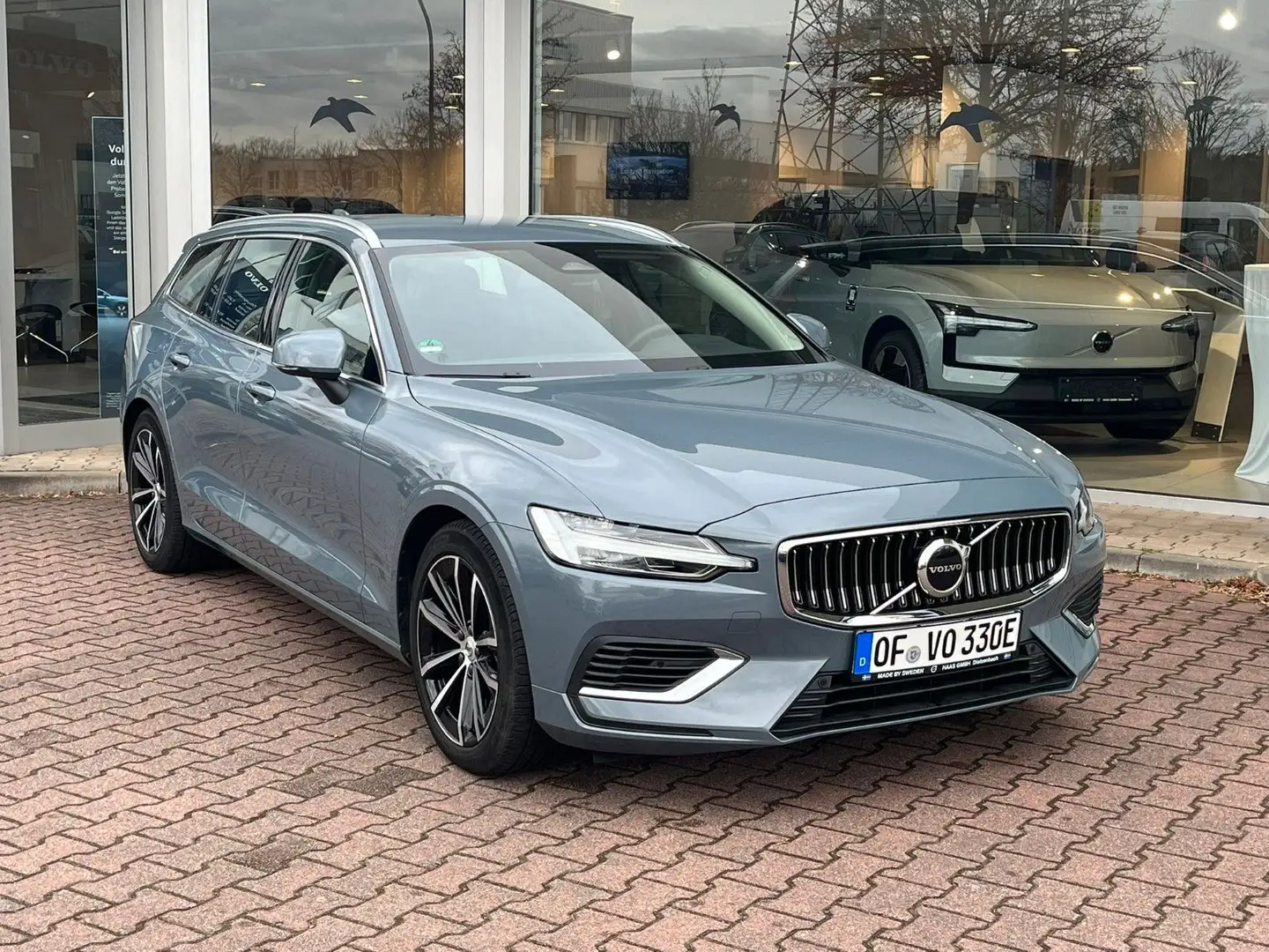 Volvo V60 T6 AWD Recharge Essential Auto Gris - 1