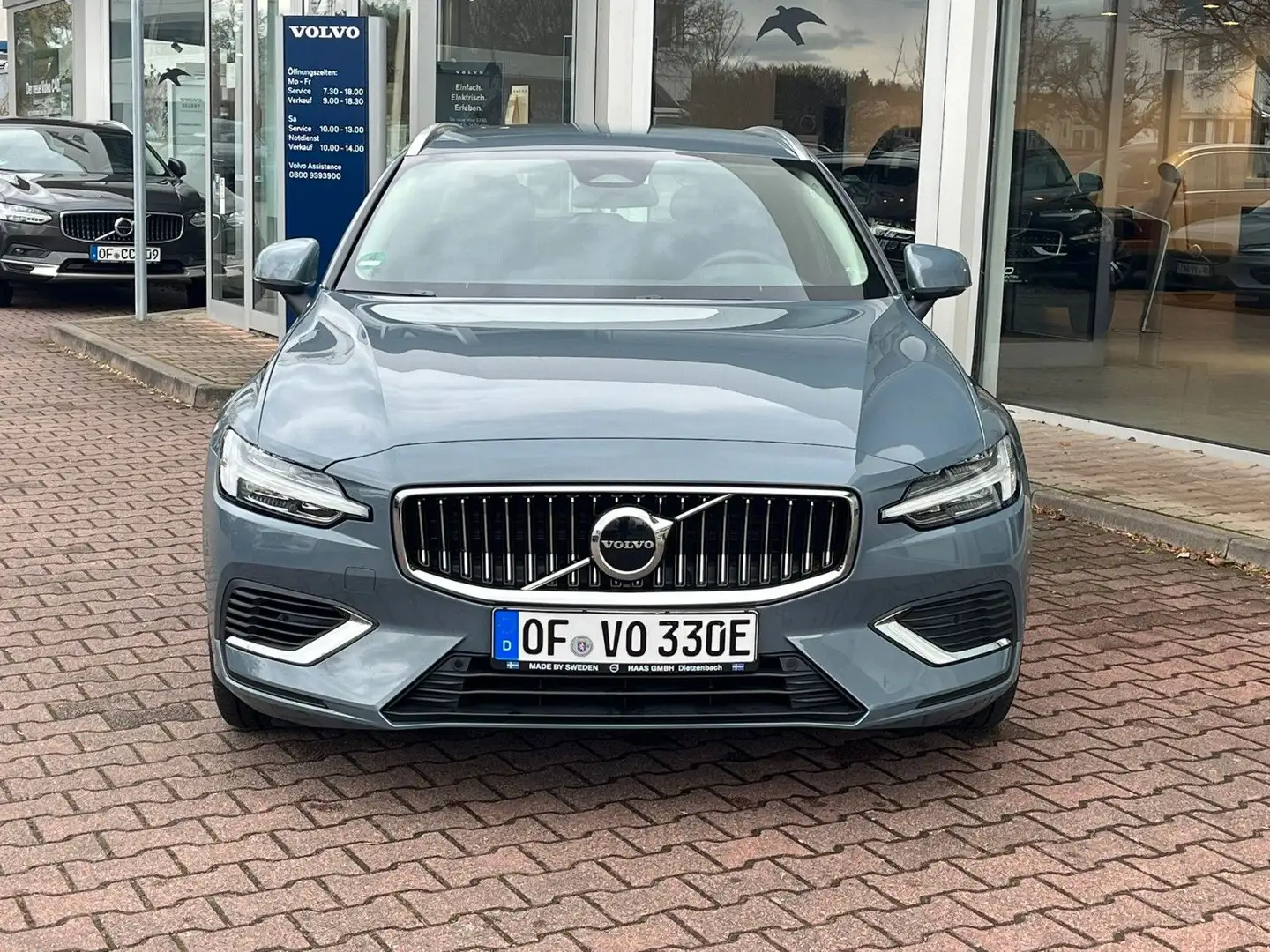 Volvo V60 T6 AWD Recharge Essential Auto Gris - 2