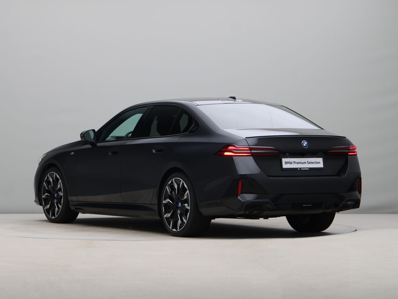 BMW 550 5 Serie 550e xDrive — photo 7
