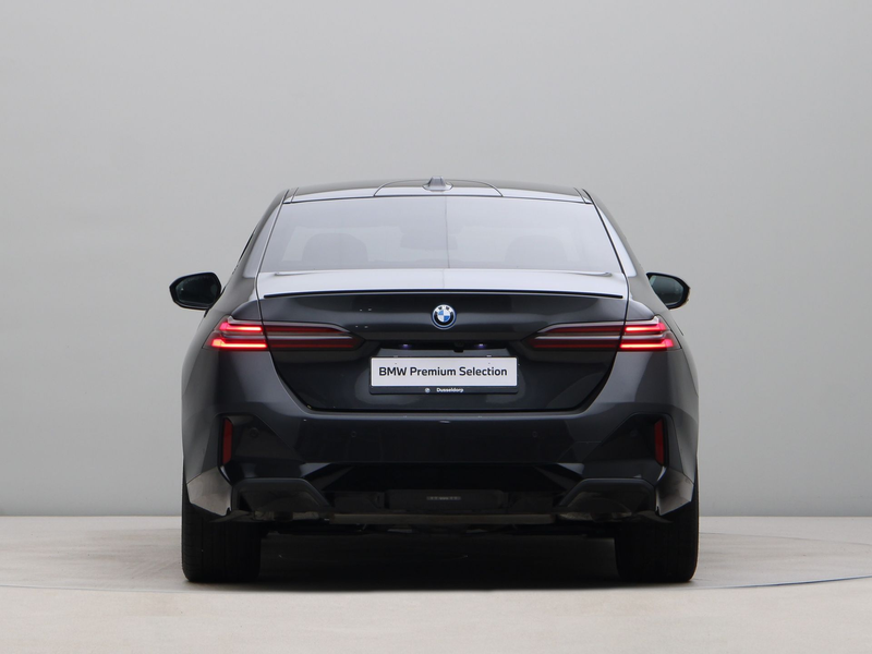 BMW 550 5 Serie 550e xDrive — photo 6