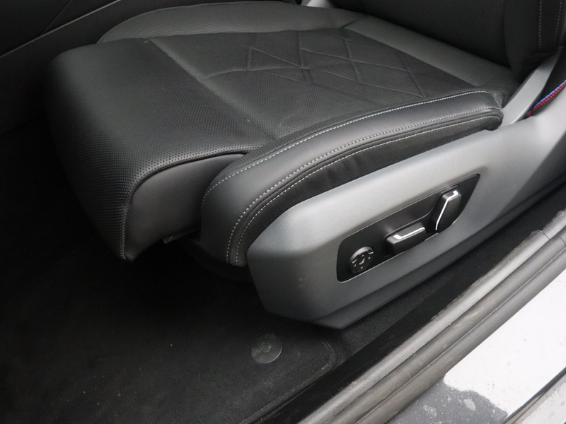 BMW 550 5 Serie 550e xDrive — photo 14