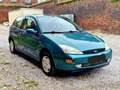 Ford Focus 1.4 essence Groen - thumbnail 1