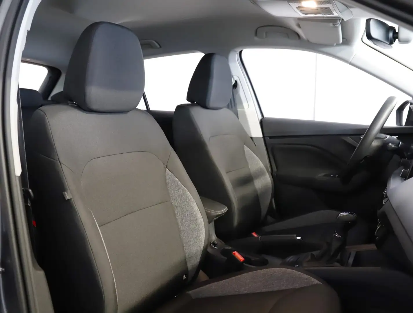 Skoda Kamiq Essence TSI DSG Gris - 2