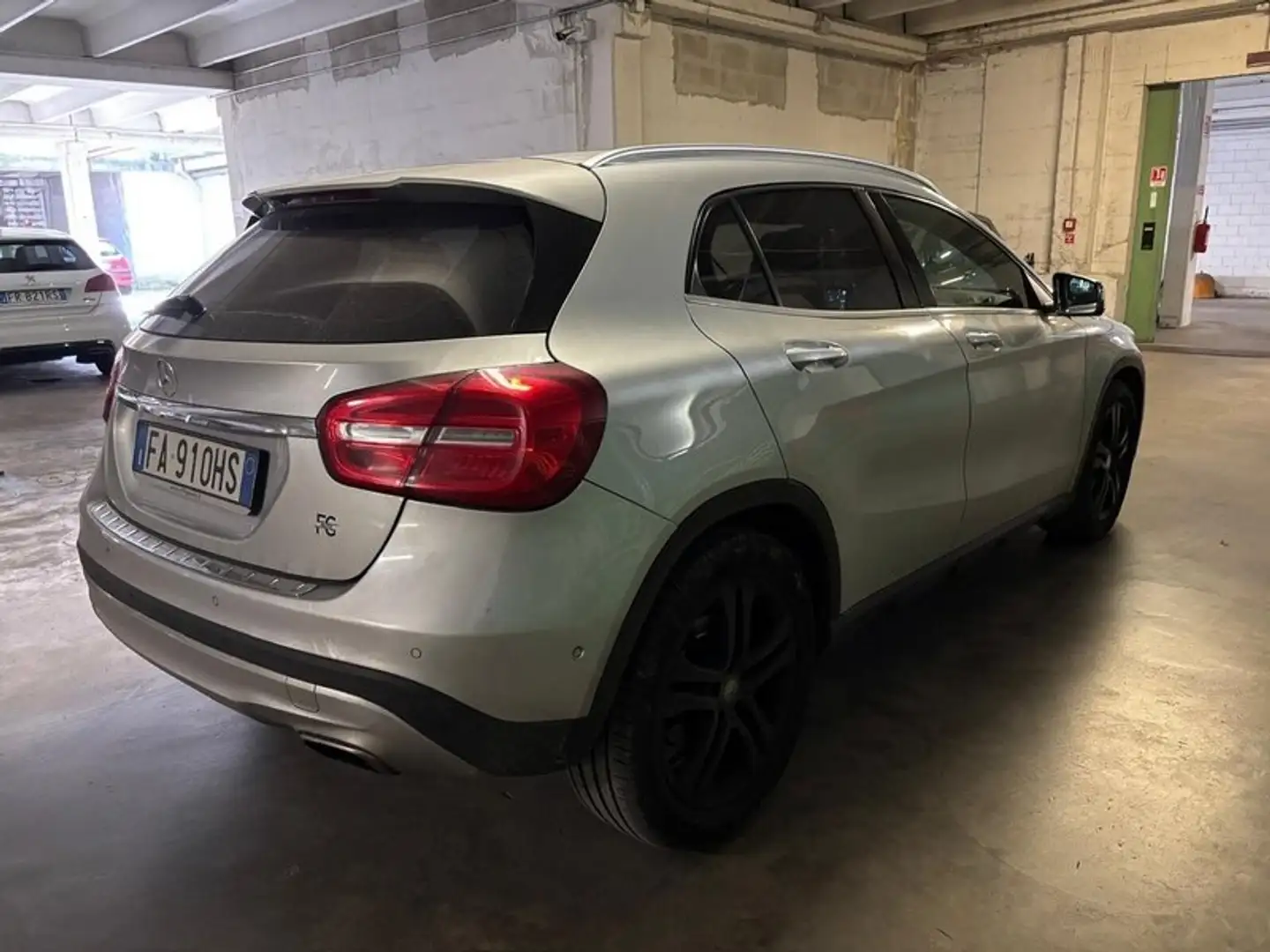 Mercedes-Benz GLA 220 GLA-X156 2014 d (cdi) Executive 4matic 170cv auto Argento - 2