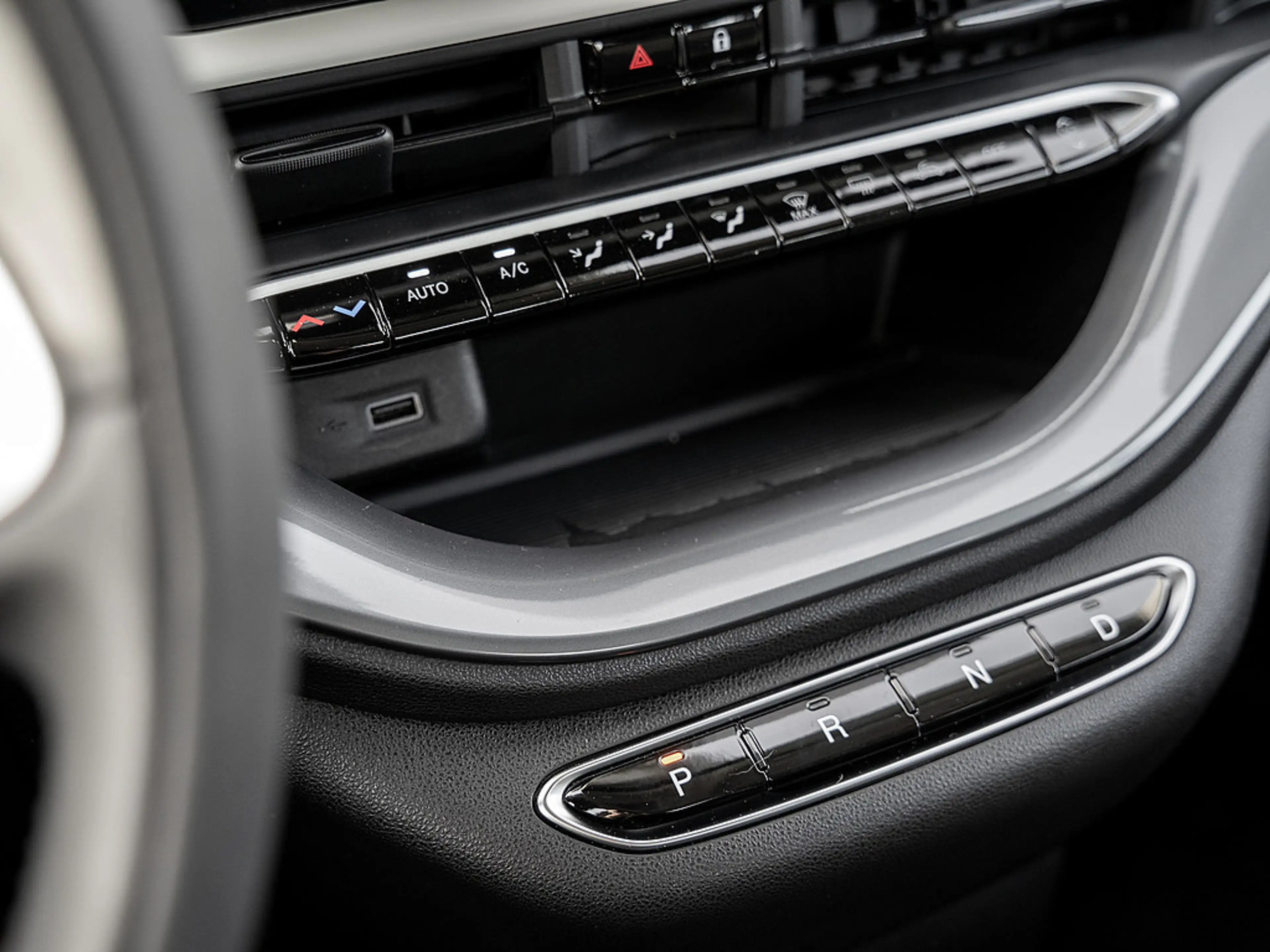 Fiat 500e Base 42kWh - CarPlay, Klimaautomatik, uv — photo 9