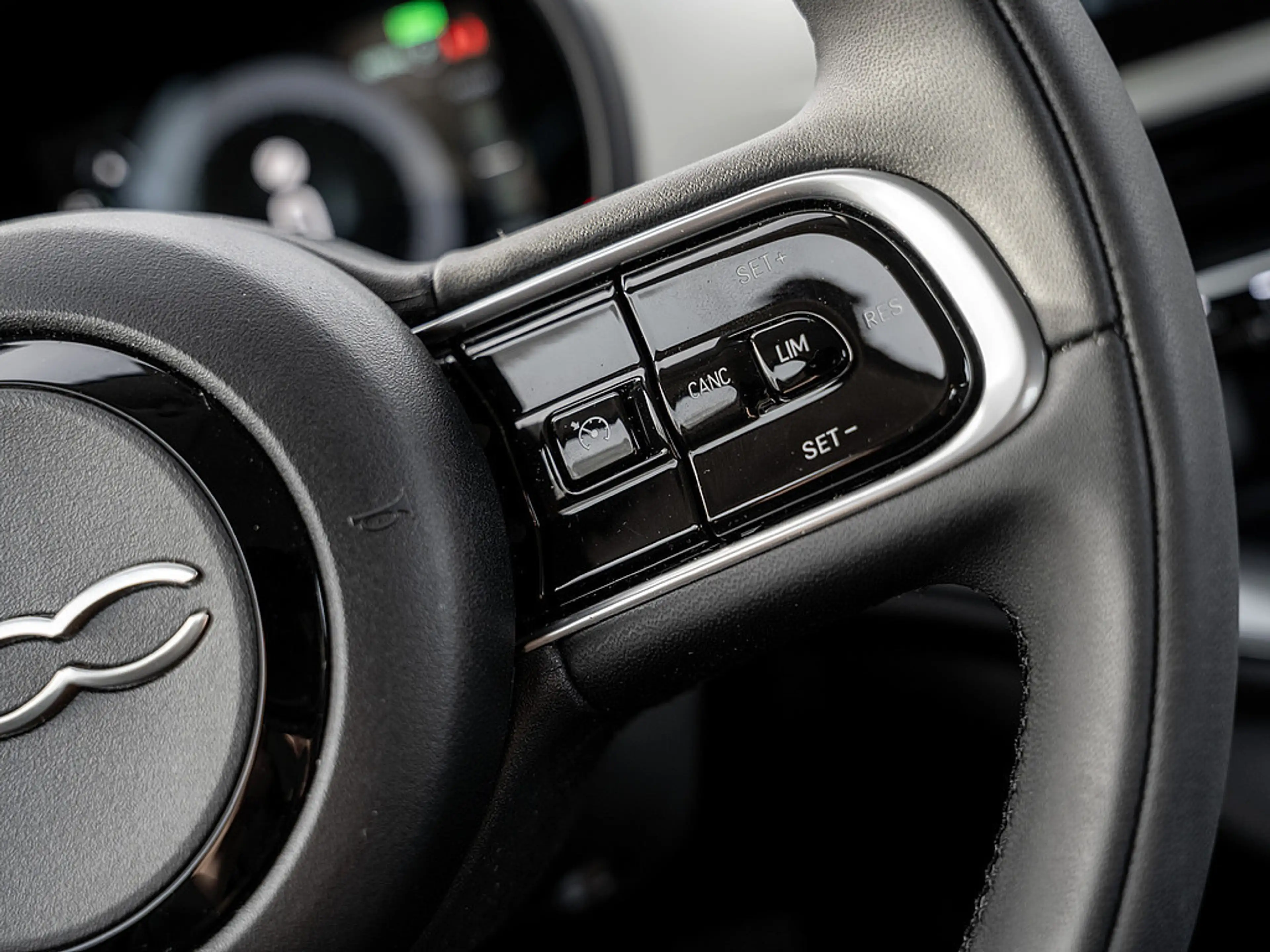 Fiat 500e Base 42kWh - CarPlay, Klimaautomatik, uv — photo 13