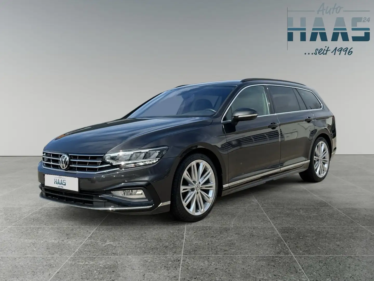 Volkswagen Passat Variant R-Line 2.0 TSI DSG AHK Navi Nappa Gris - 1