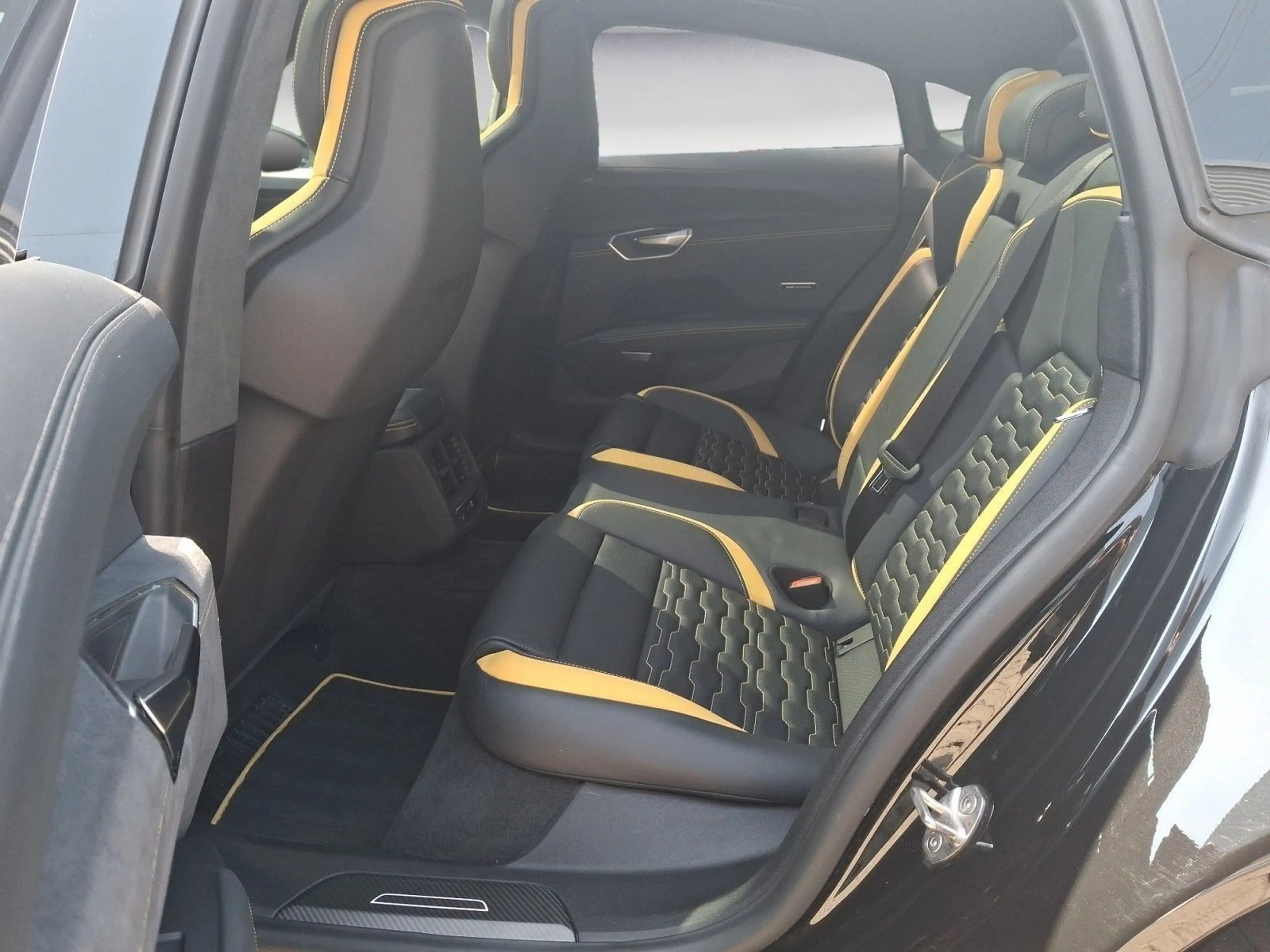Audi RS e-tron GT 440 kW — photo 13