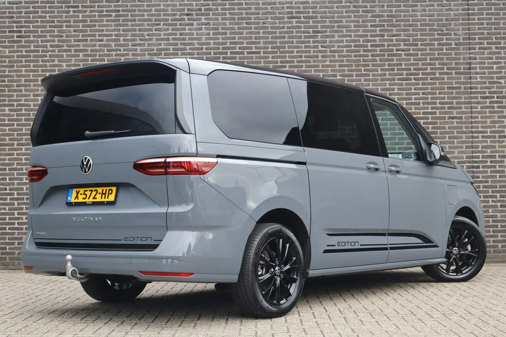 Volkswagen T7 Multivan 1.4 218pk eHybrid L2 Edition | Schuifdeuren Elektr Grijs - 2