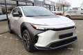 Toyota bZ4X Dynamic 71 kWh | Rijklaar | €3000,- inruilvoordeel Zilver - thumbnail 3