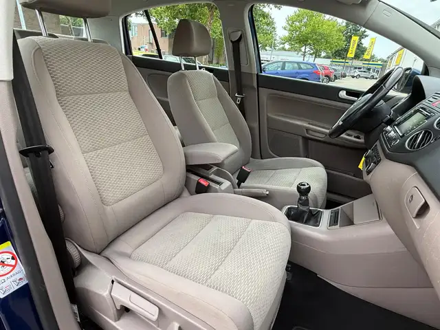 Volkswagen Golf Plus view 14