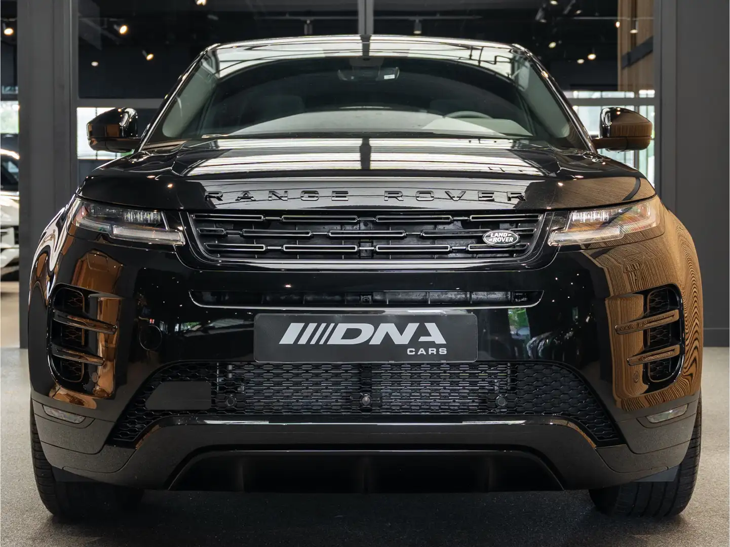 Land Rover Range Rover Evoque 1.5 P270e PHEV AWD Dynamic SE Schwarz - 2