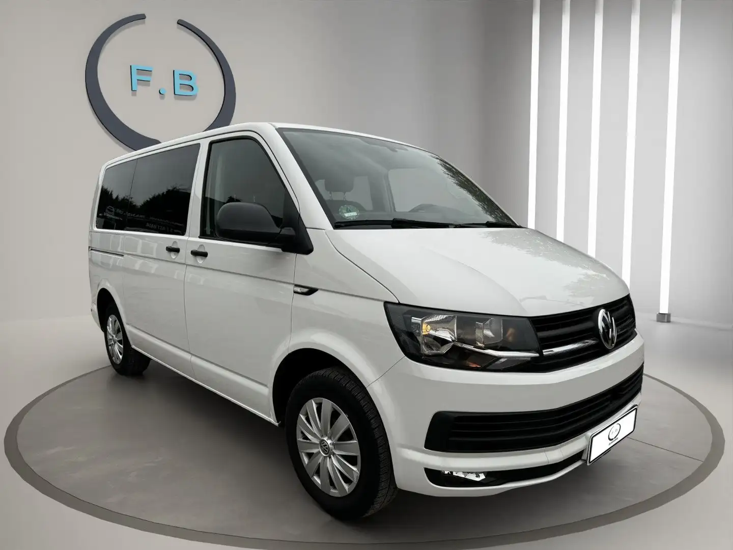 Volkswagen T6 Multivan /PDC/KLIMA/SHZ/AUTOMATIK Weiß - 1