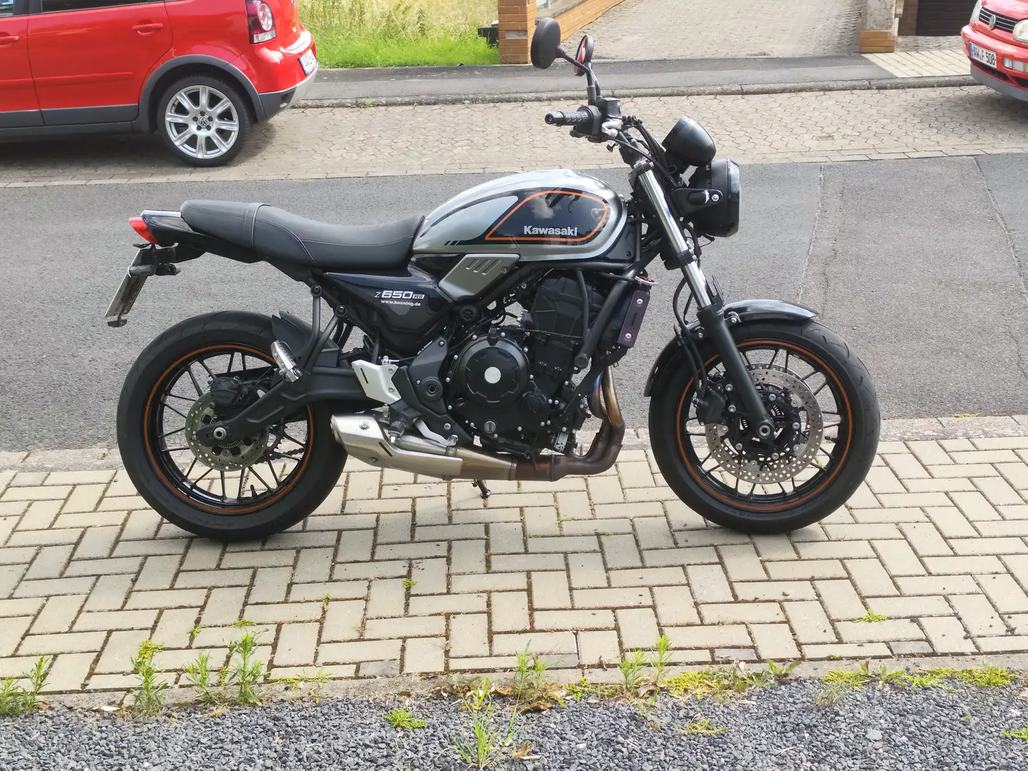 Kawasaki Z 650 RS Silber - 2