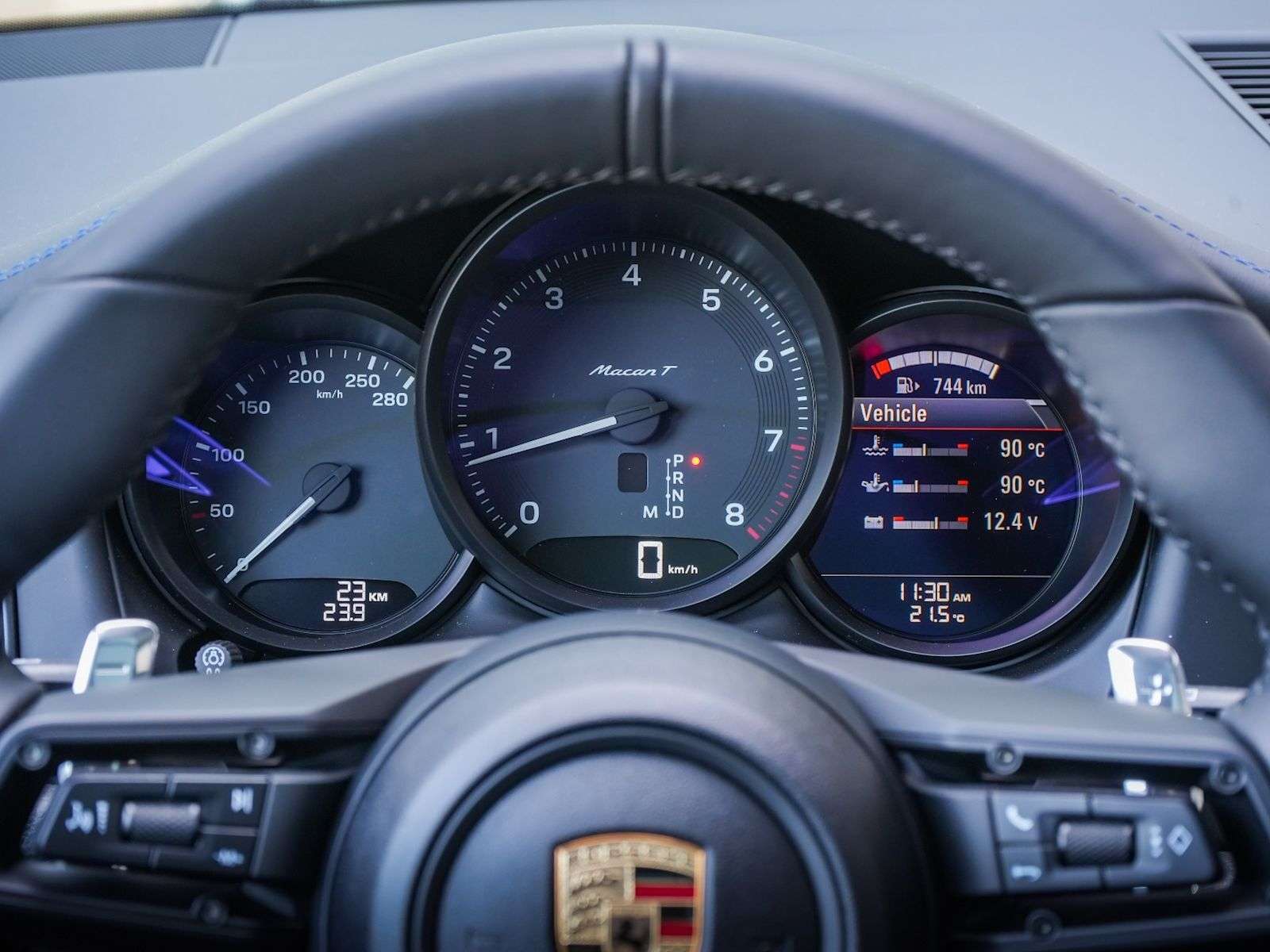 2025 Porsche Macan thumb 20