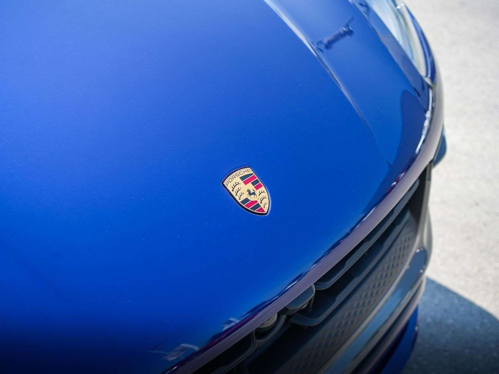 2025 Porsche Macan thumb 23