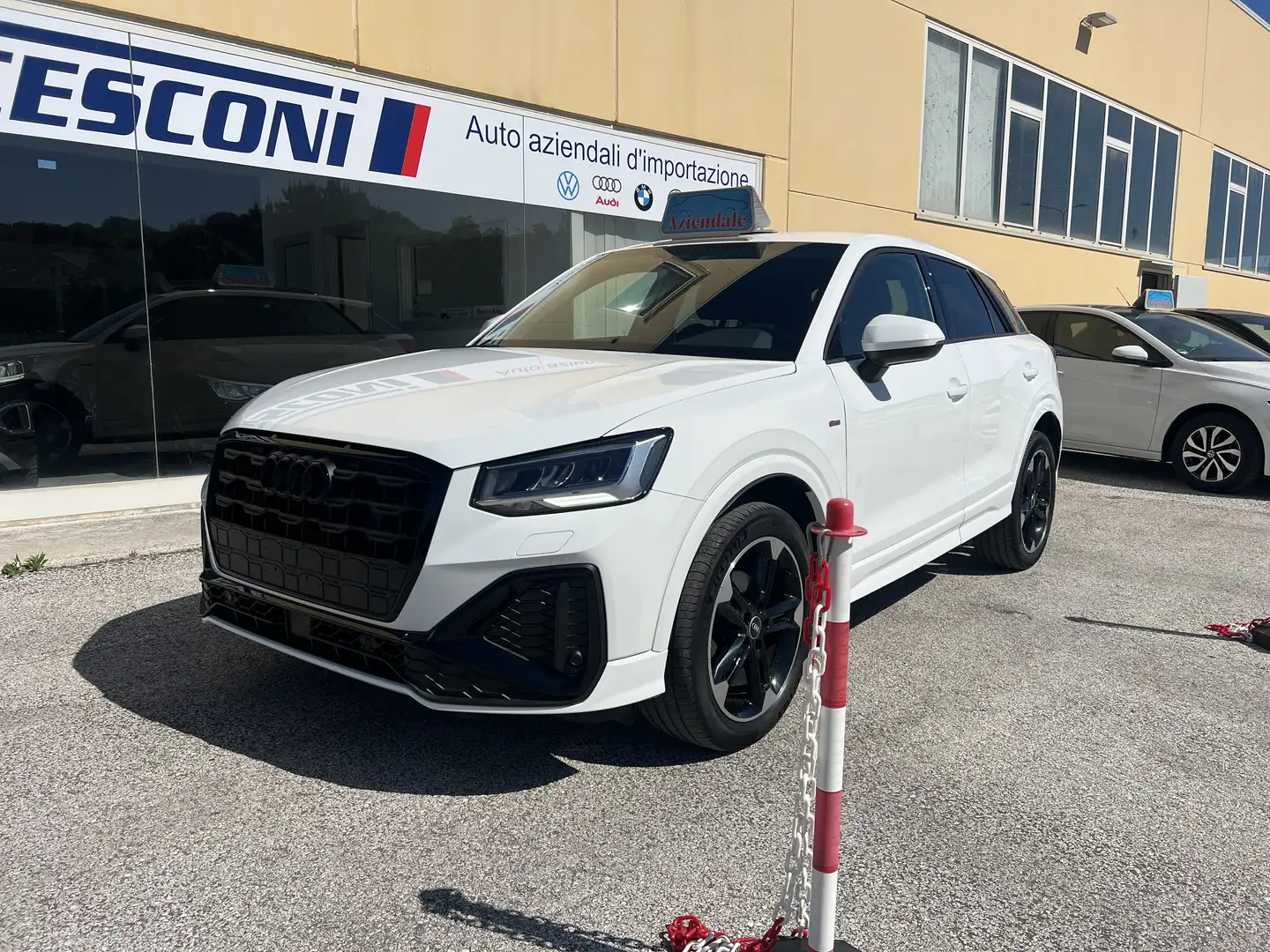 Audi Q2 30 2.0 tdi S line edition s-tronic Weiß - 2