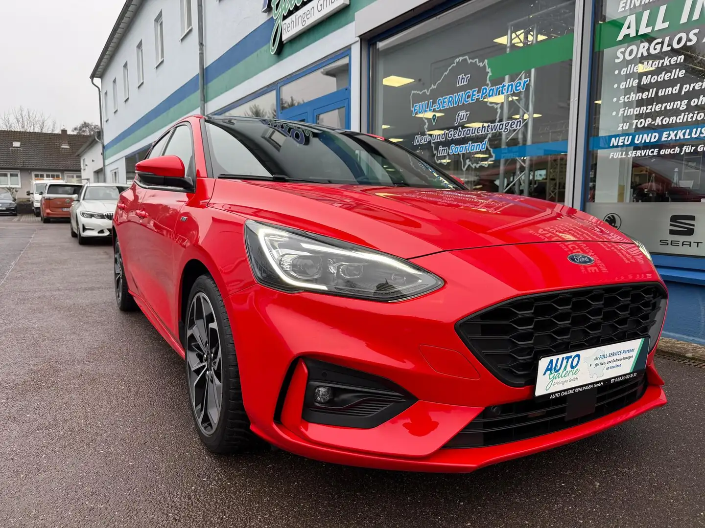 Ford Focus 1.5 EcoBoost KAT ST-Line X Красный - 2