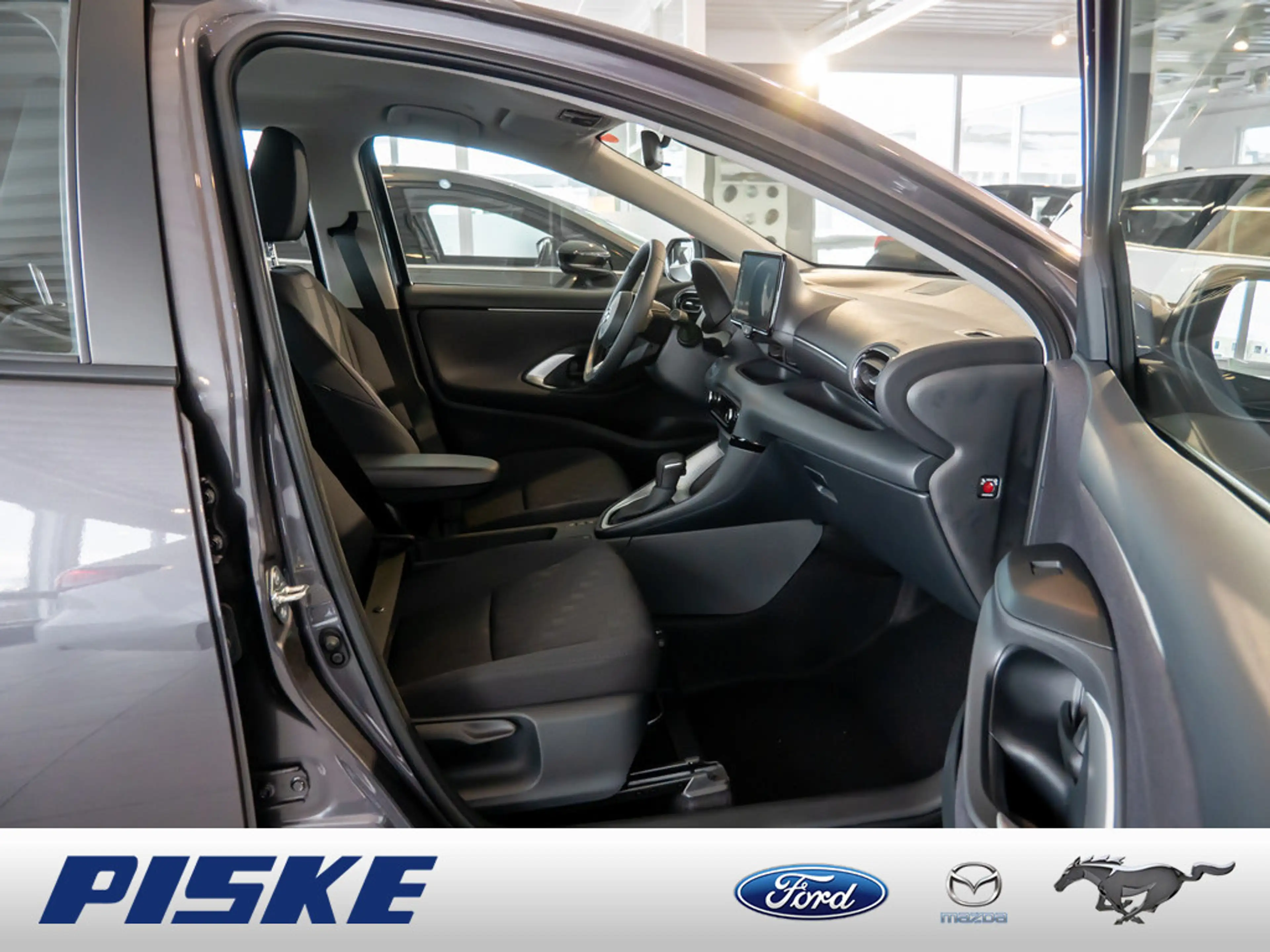 Mazda 2 Hybrid Exclusive-Line PDC SHZ FSE ACC — photo 2