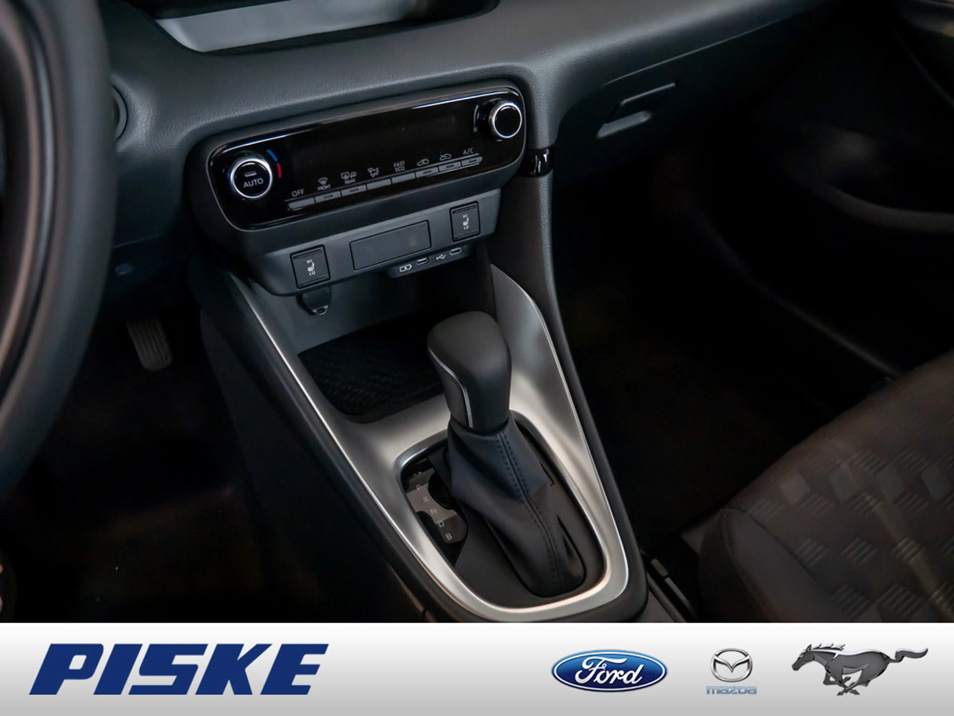 Mazda 2 Hybrid Exclusive-Line PDC SHZ FSE ACC — photo 8
